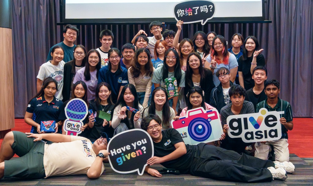 Give.Asia volunteers